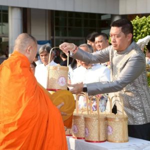 “นิกร” นำ คณะผู้บริหาร-ขรก.-จนท. กระทรวง พม. ร่วมสืบสานสงกรานต์ไทย สานสายใยชาว พม. 2569