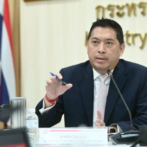 “นิกร” รมว.พม. รับข้อเสนอ กมธ.การพัฒนาสังคมฯ มุ่งยกระดับคุณภาพชีวิตทุกช่วงวัย