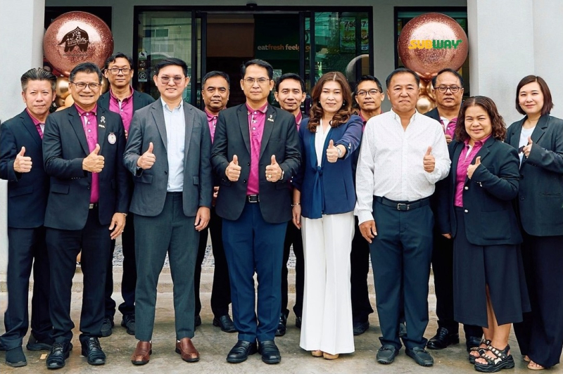 ‘พันธุ์ไทย’ ควง ‘ซับเวย์’ ปักธง PEA EV Hub ชะอำ