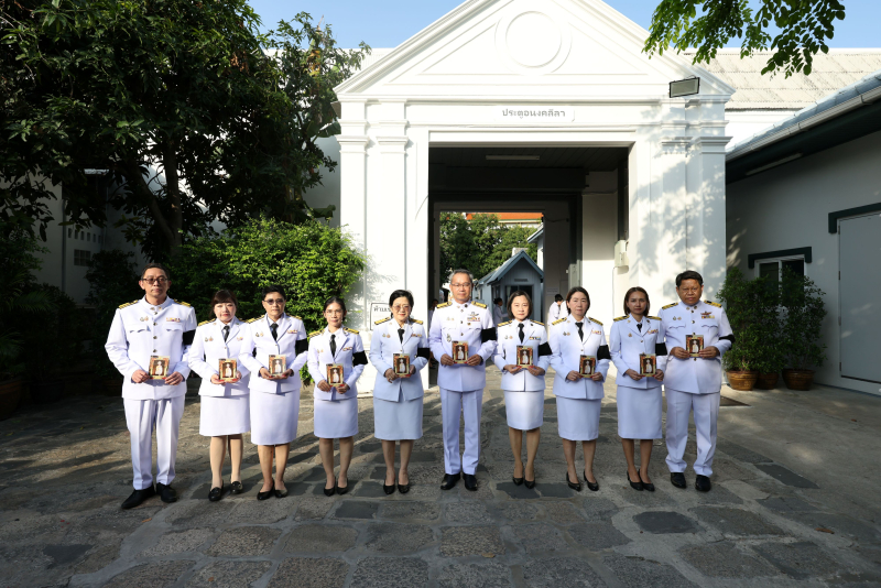 SME D Bank ร่วมผลัดเวรเฝ้าฯ