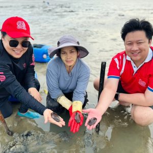 โก โฮลเซลล์ รับซื้อ “หอยหินงาม” หนุนวิถีชาวบ้านพุมเรียง สุราษฎร์ฯ