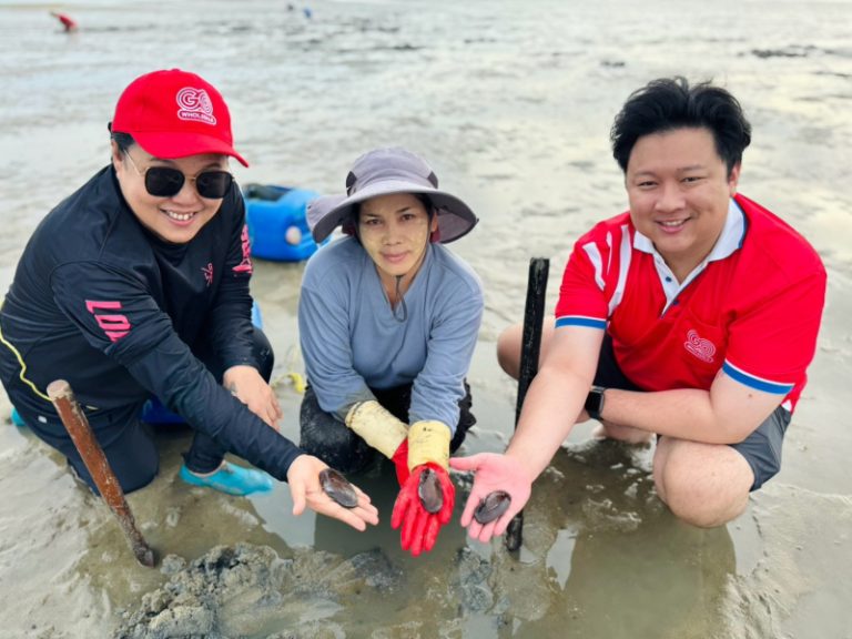 โก โฮลเซลล์ รับซื้อ “หอยหินงาม” หนุนวิถีชาวบ้านพุมเรียง สุราษฎร์ฯ